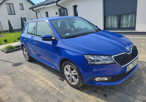 Skoda Fabia cena 39500 przebieg: 144000, rok produkcji 2019 z Łomża małe 67